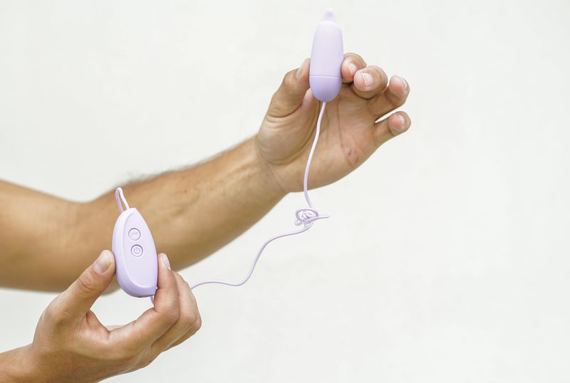 Maia Toys Ellie Wired Bullet Vibrator - Purple